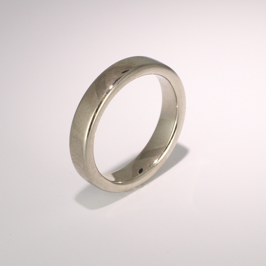 Soft Heavy Court - 4mm (SCH4 W) White Gold Wedding Ring