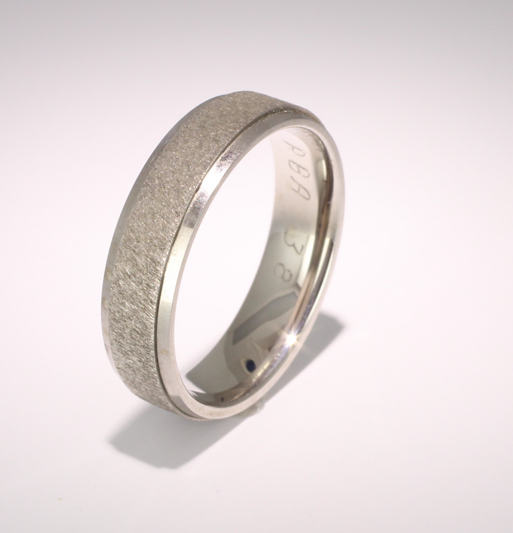 His and hers online wedding bands white gold