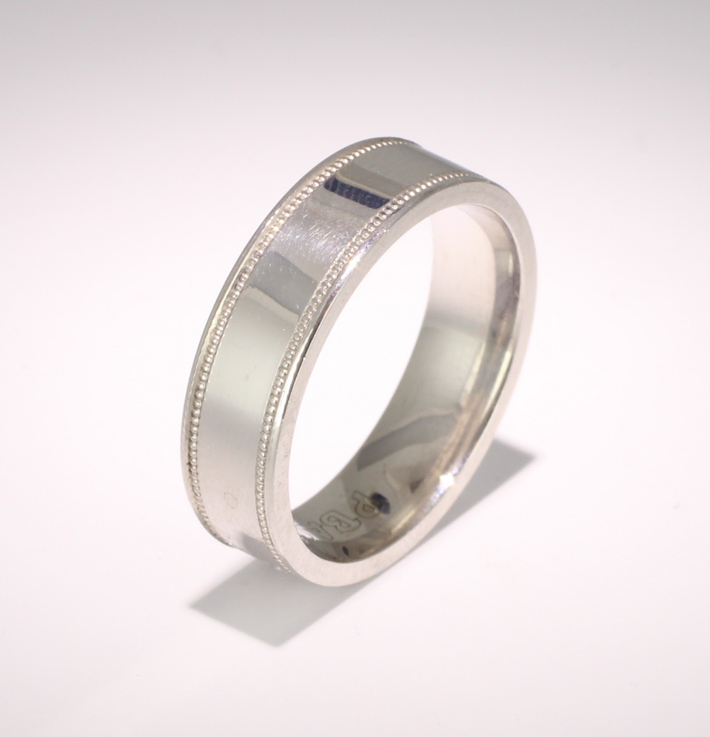 Patterned Designer White Gold Wedding Ring - Felicita