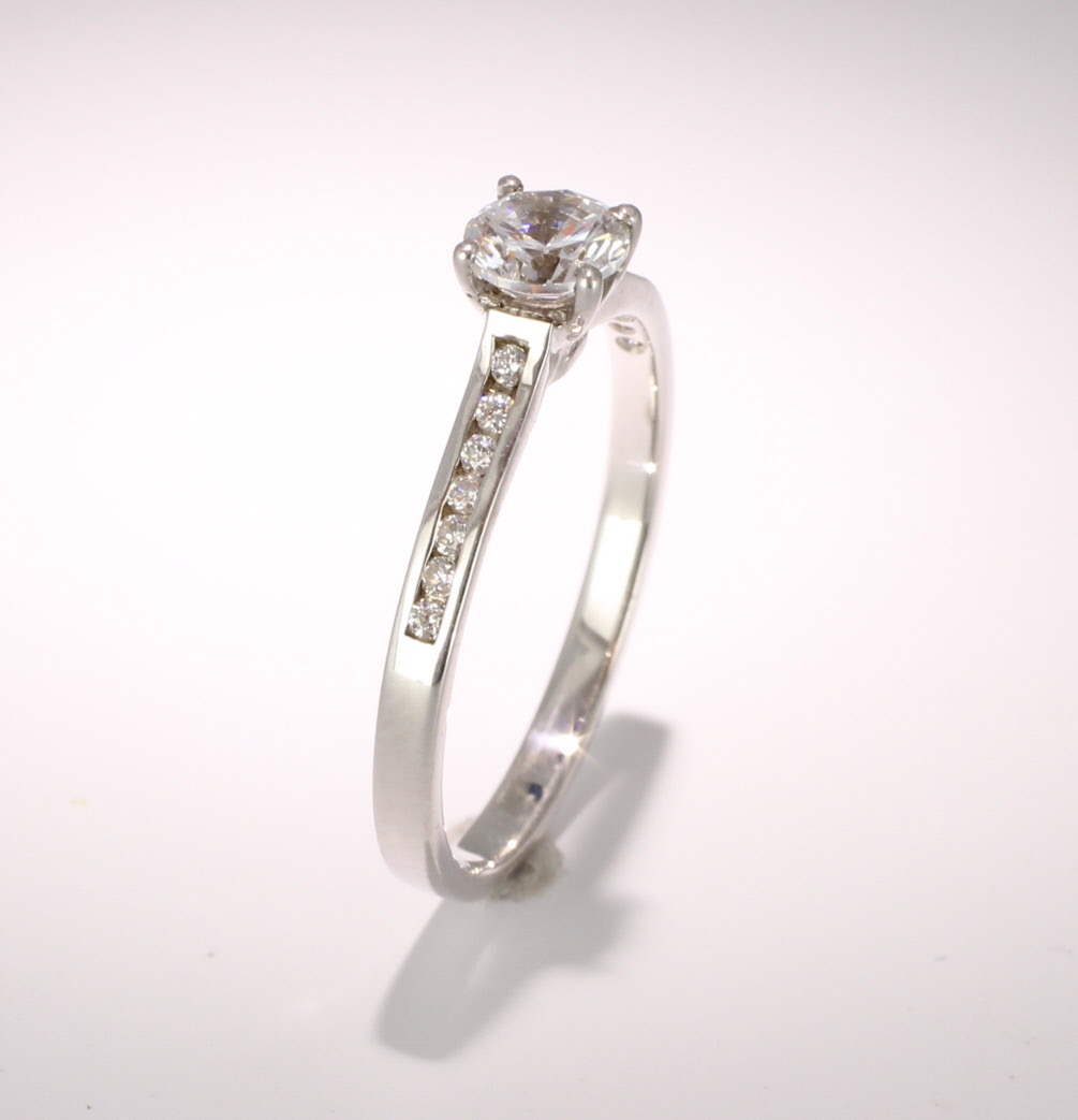 Engagement Ring with Shoulder Stones - (TBC724)