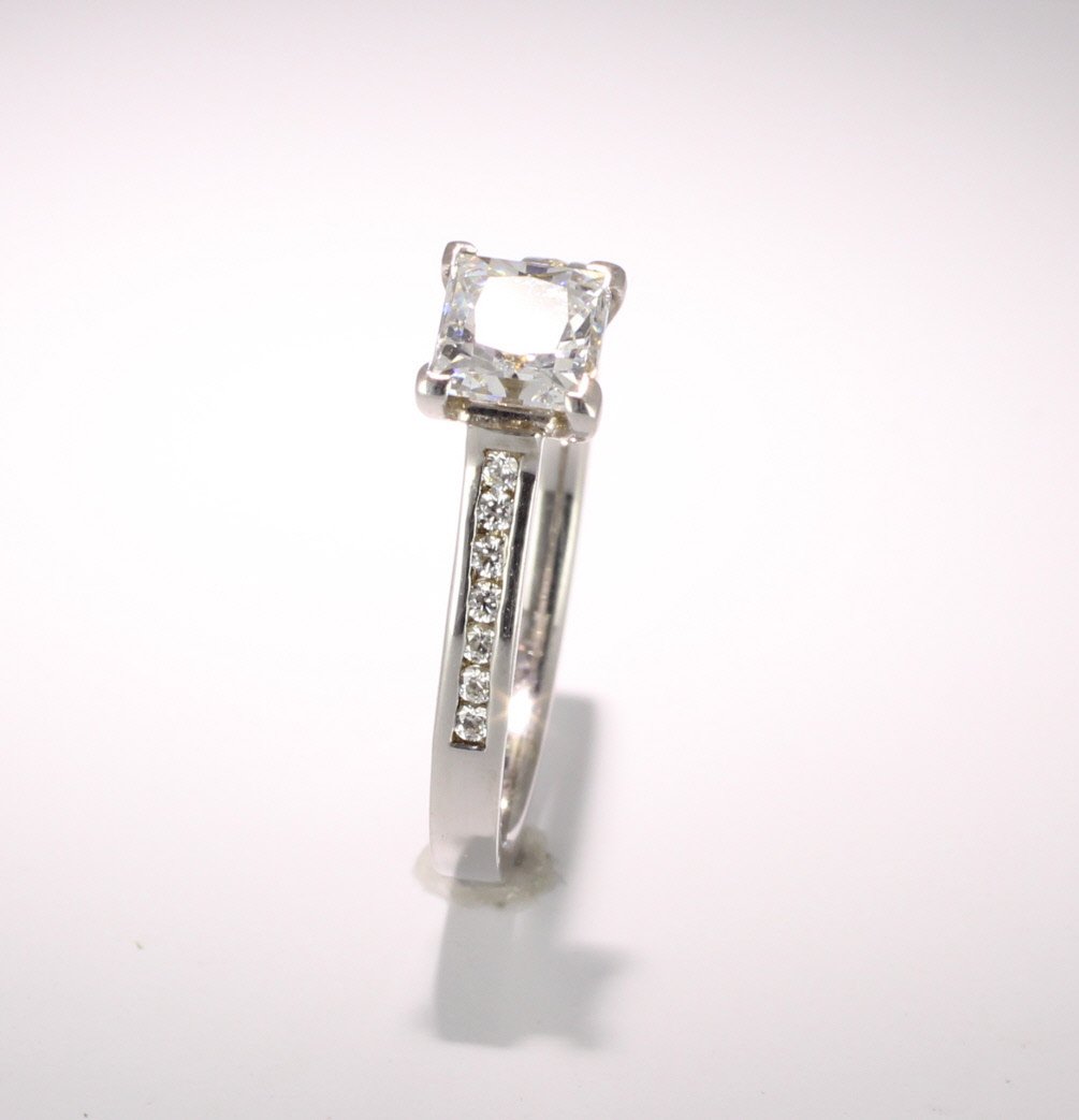Engagement Ring with Shoulder Stones (TBC762) - GIA Certificate