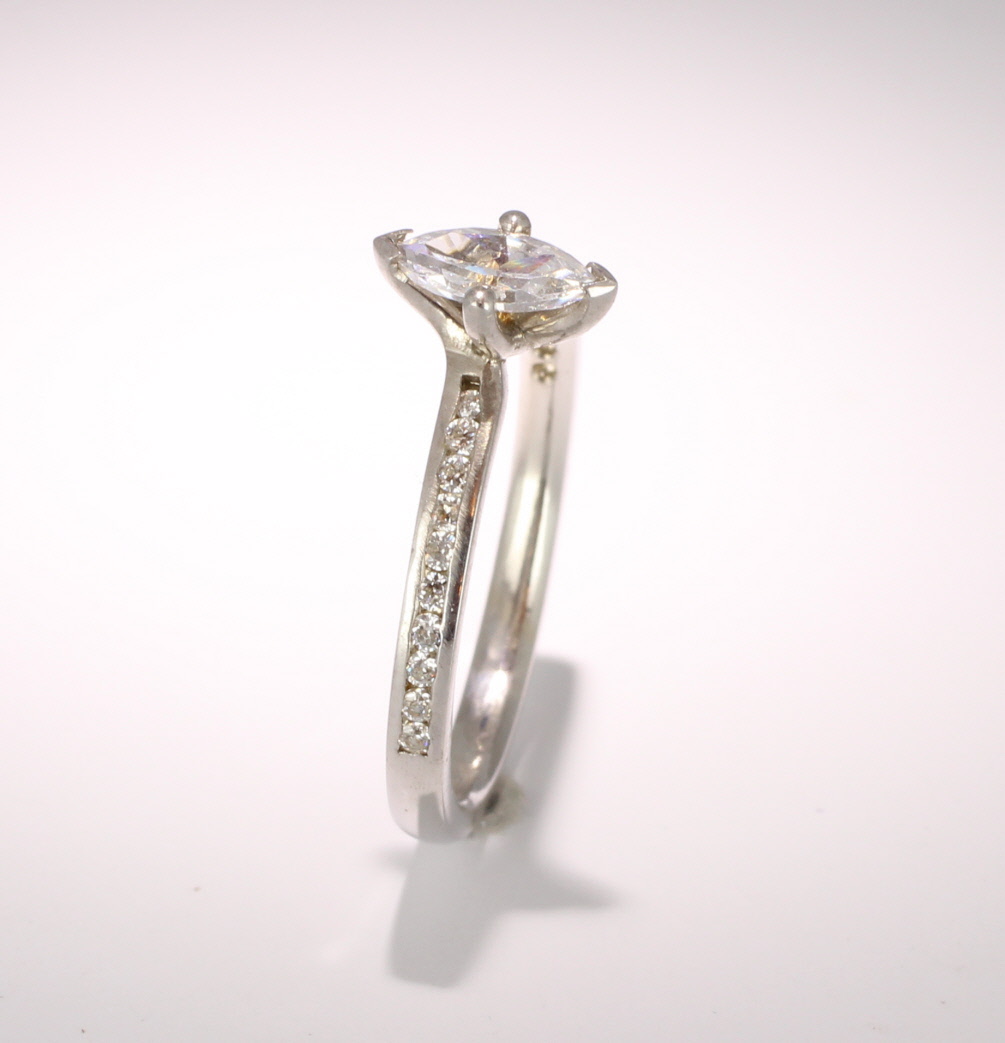 Engagement Ring with Shoulder Stones - (TBC880) 