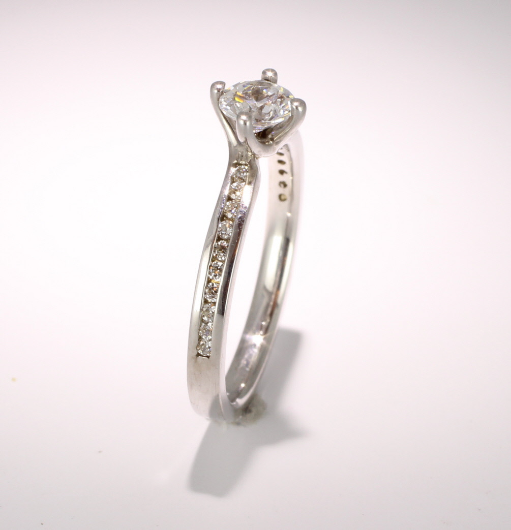 Engagement Ring with Shoulder Stones - (TBC877) 