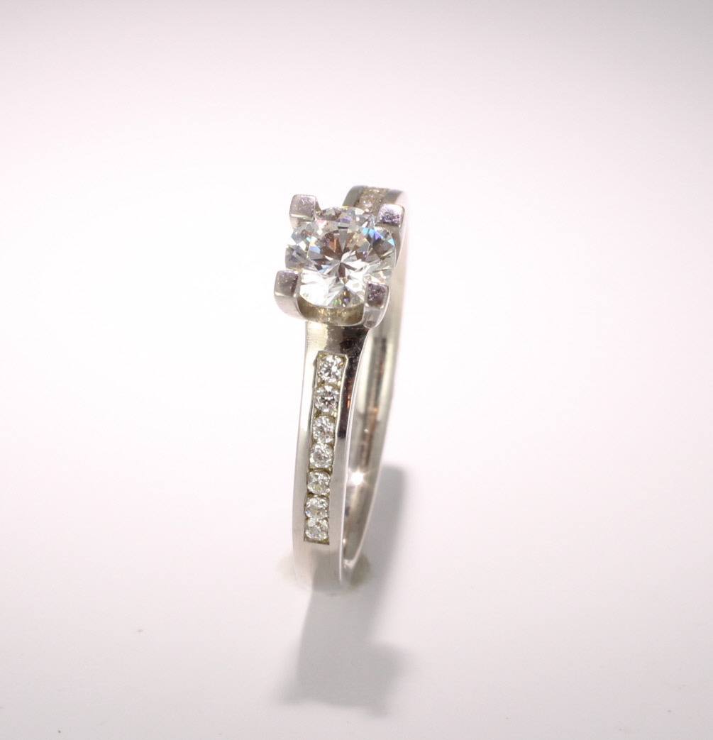 Engagement Ring with Shoulder Stones - (TBC942) 