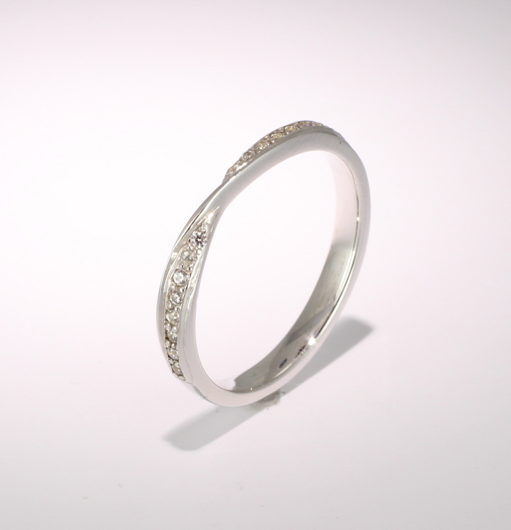 Shaped Wedding Band (SW015) - All Metals