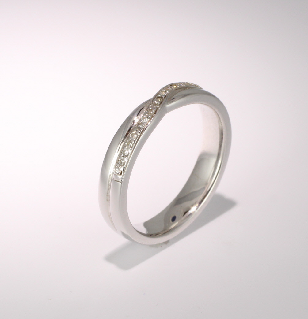 Shaped Wedding Ring (SW020) - All Metals