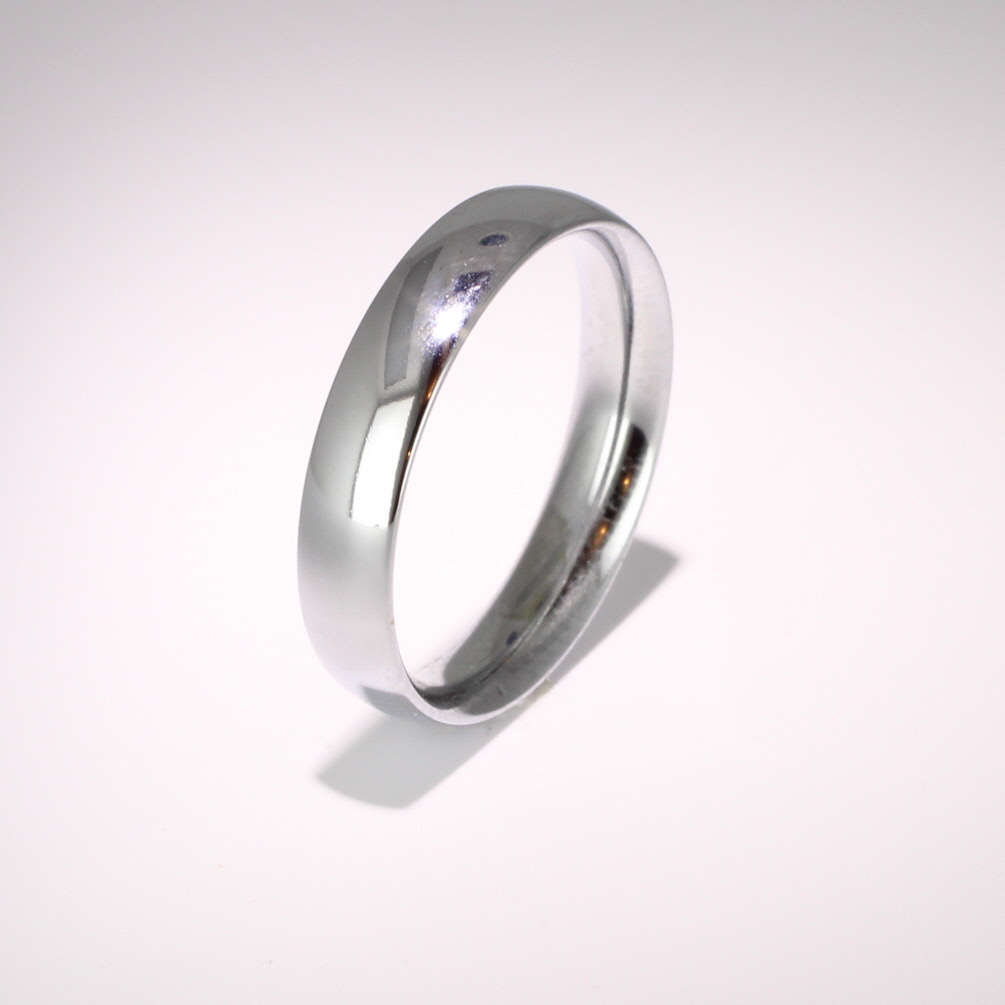 Court Medium - 4mm (TCSM4P) Platinum Wedding Ring 