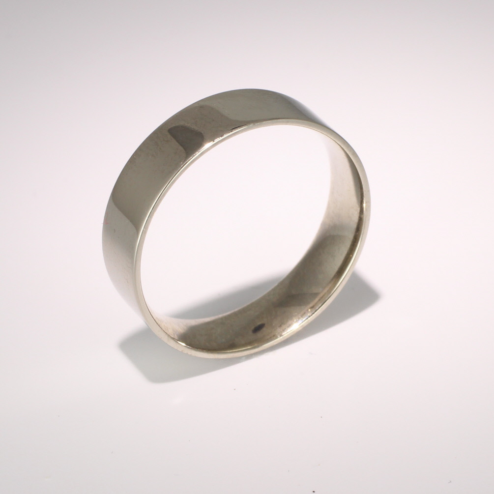 Flat Court Light - 6mm Platinum Wedding Ring 