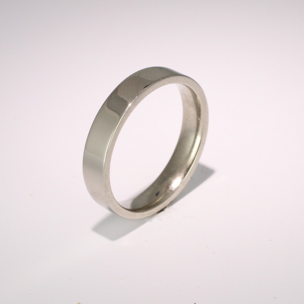 Flat Court Medium -  4mm Platinum Wedding Ring 