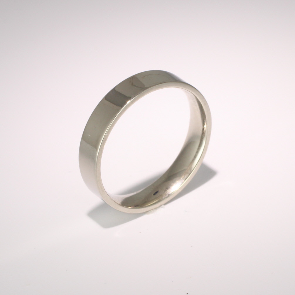 Flat Court Light -  4mm (FCSL4 W) White Gold Wedding Ring