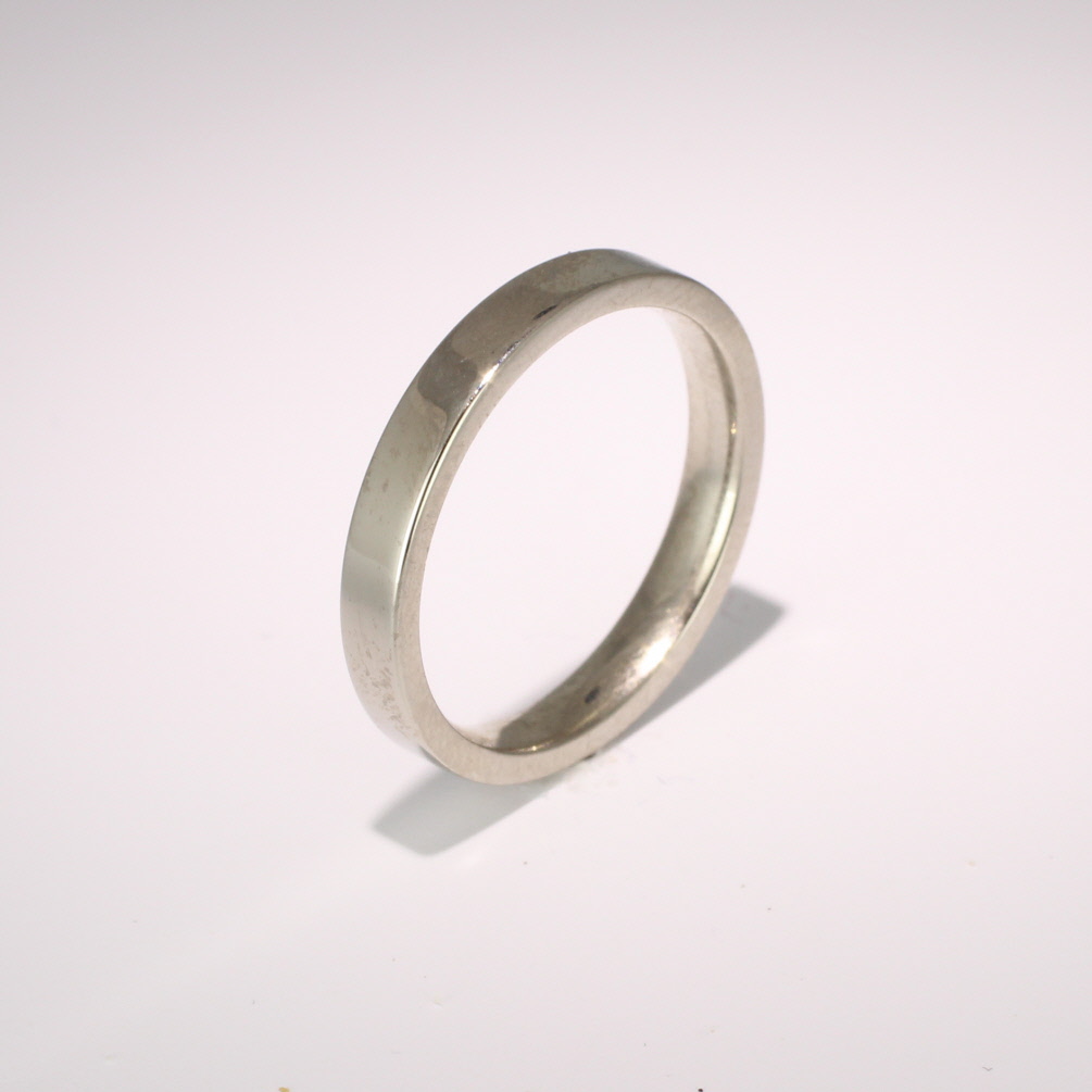 Flat Court Medium - 3mm (FCSM3 W) White Gold Wedding Ring