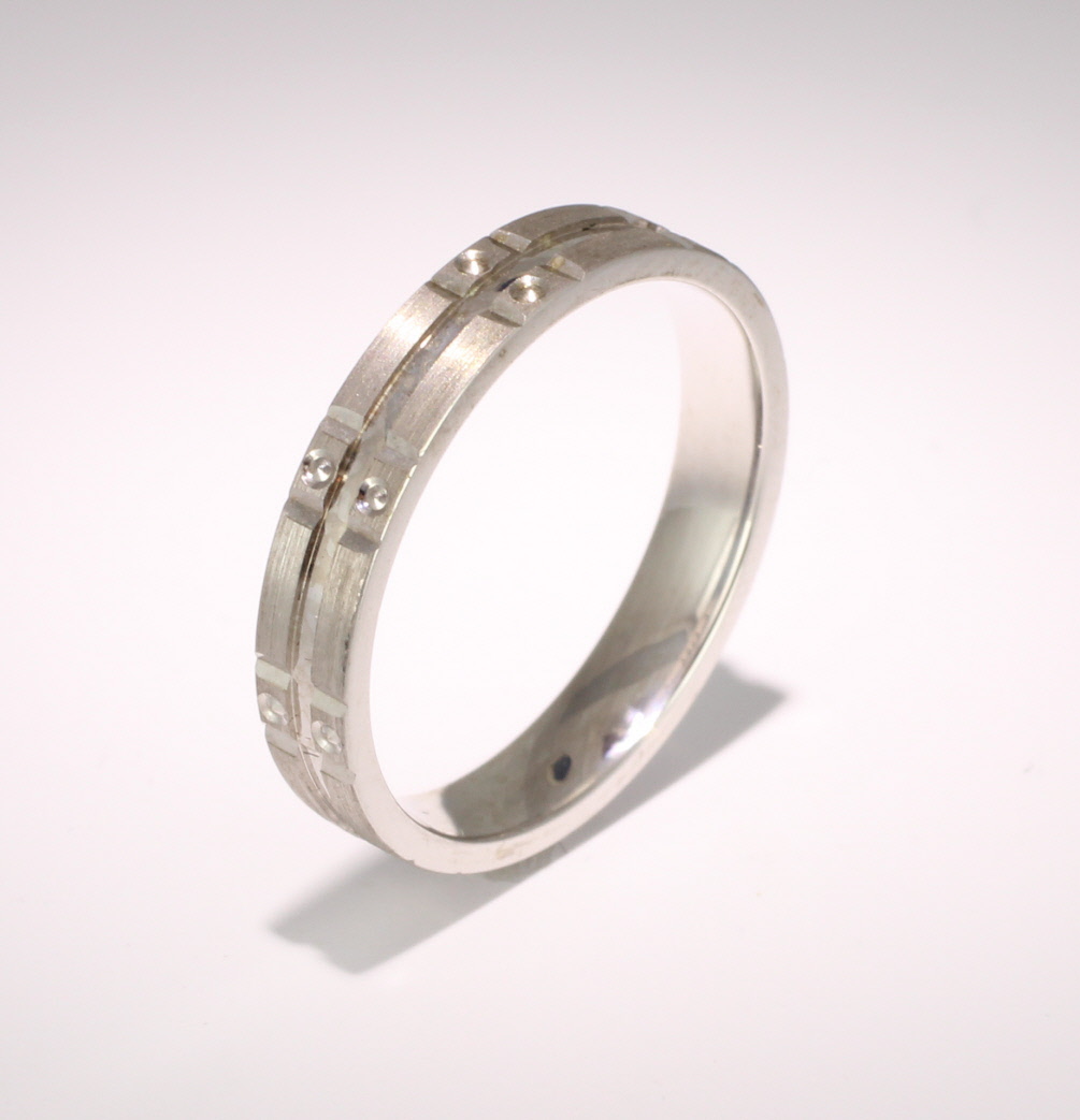 Special Designer Platinum Wedding Ring Similie 