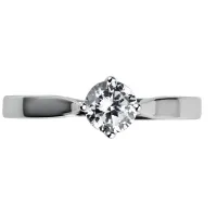 solitaire diamond engagement ring